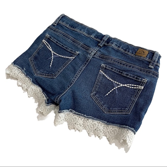 NWOT Girls Jordache Crochet Trim Denim Jean Shorts - Picture 13 of 16